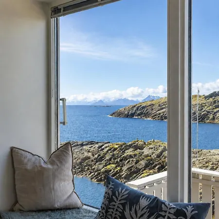 House In With Amazing Views Vakantiehuis Henningsvær