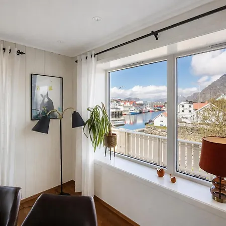 House In With Amazing Views Henningsvær
