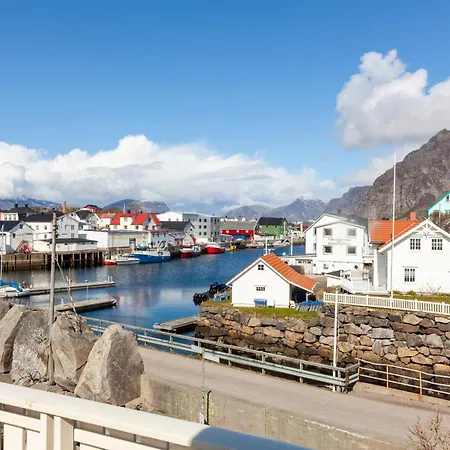 Feriehus House In With Amazing Views Henningsvær
